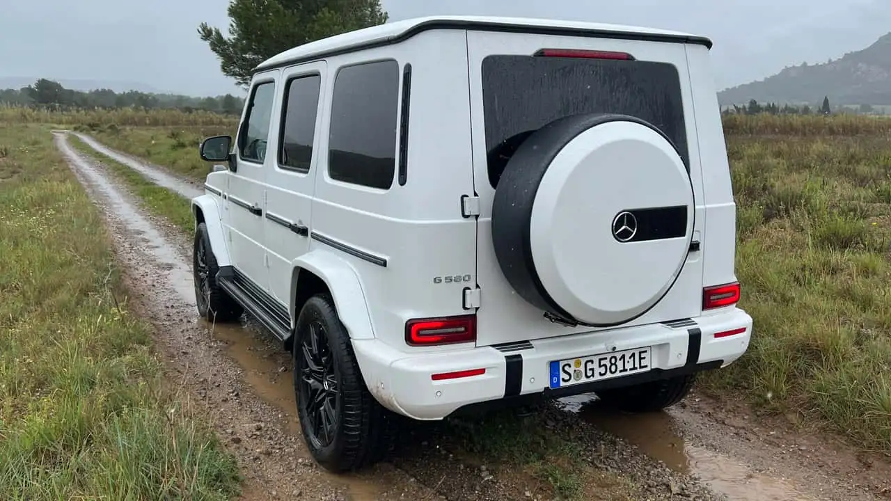 إدارة مرسيدس تعترف بفشل جي كلاس الكهربائية الجديدة تجارياً إدارة مرسيدس تعترف بفشل جي كلاس الكهربائية الجديدة تجارياً 1