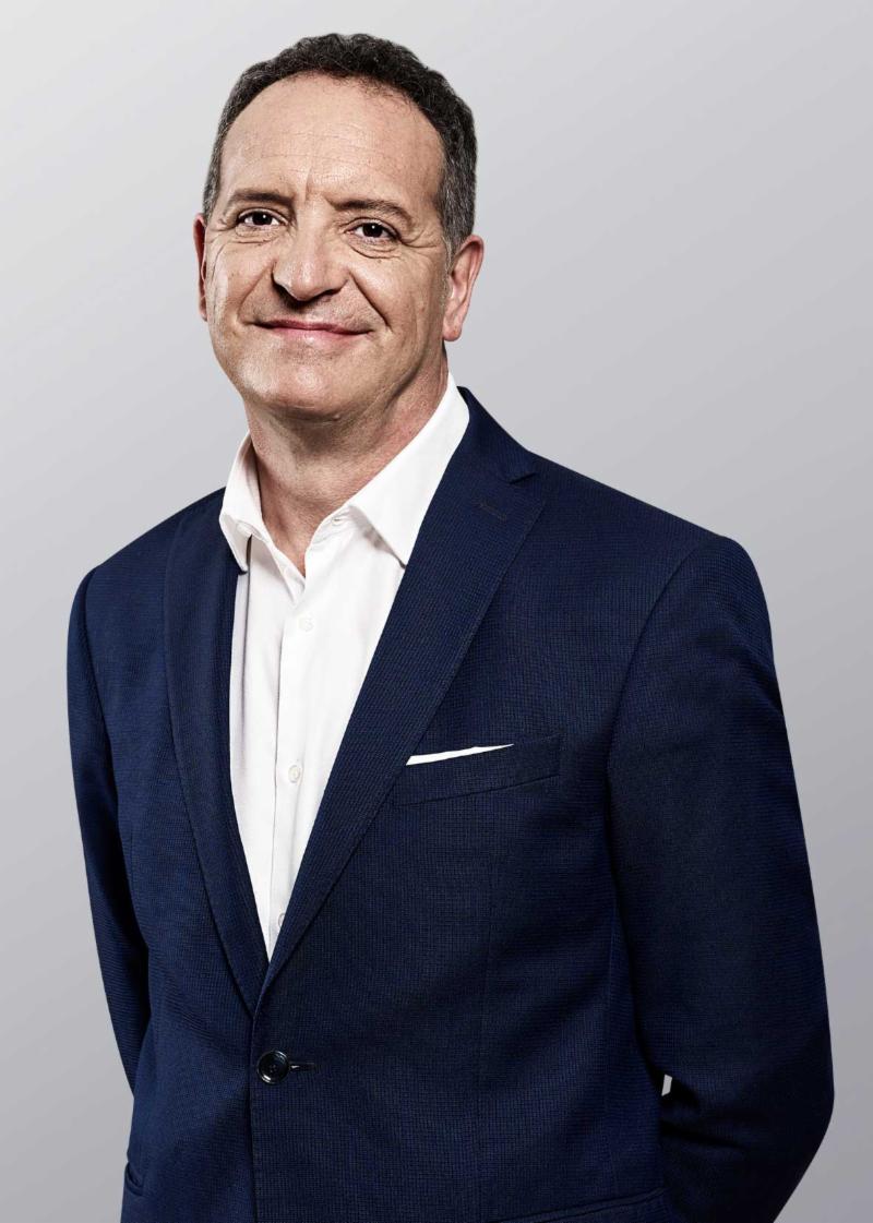 عقول التصميم وراء أشهر السيارات.. الآن في الصين عقول التصميم وراء أشهر السيارات.. الآن في الصين 13