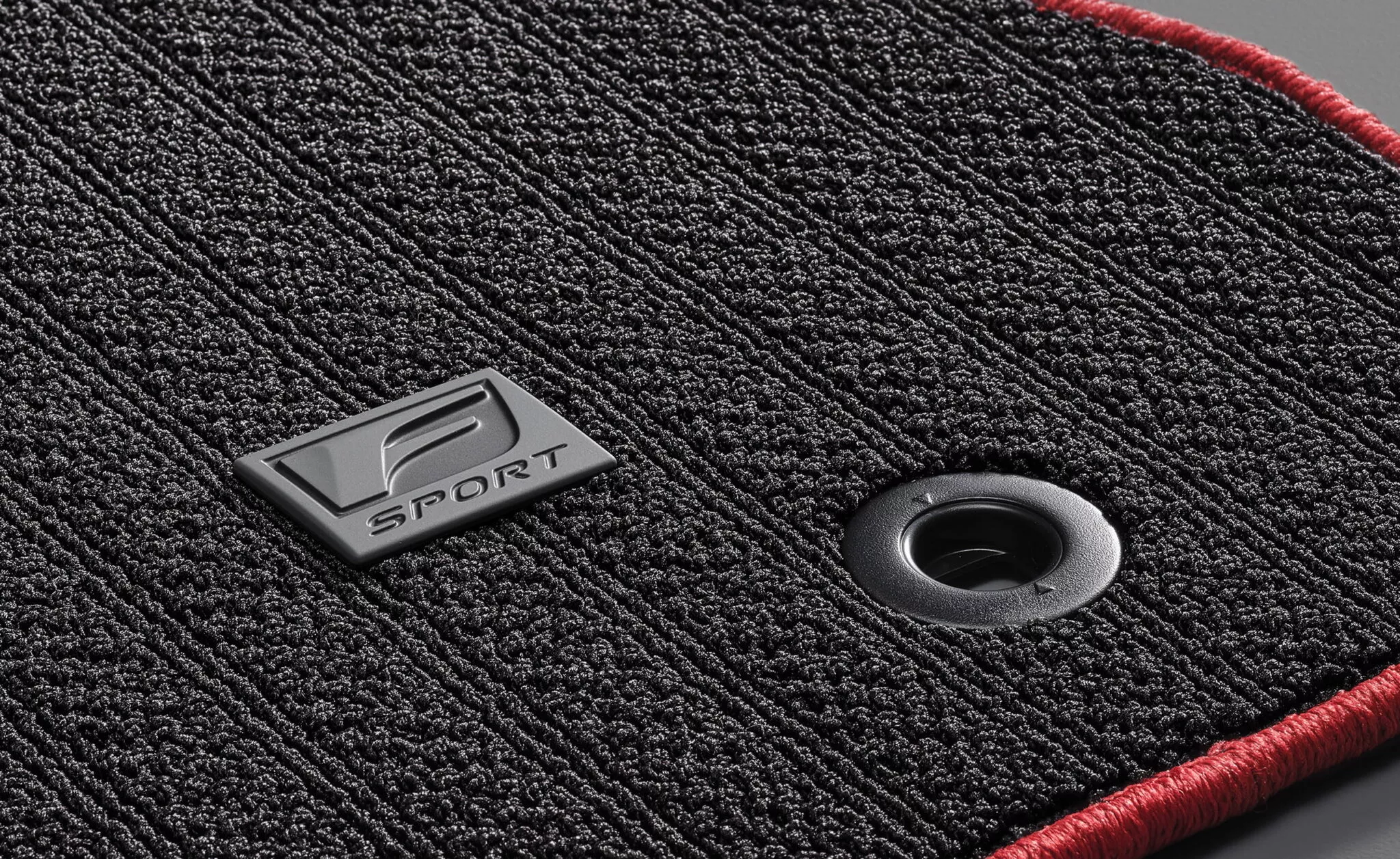 لكزس IS 500 بمحرك V8 تحصل على إصدار نهائي في اليابان بتحديثات خاصة 12