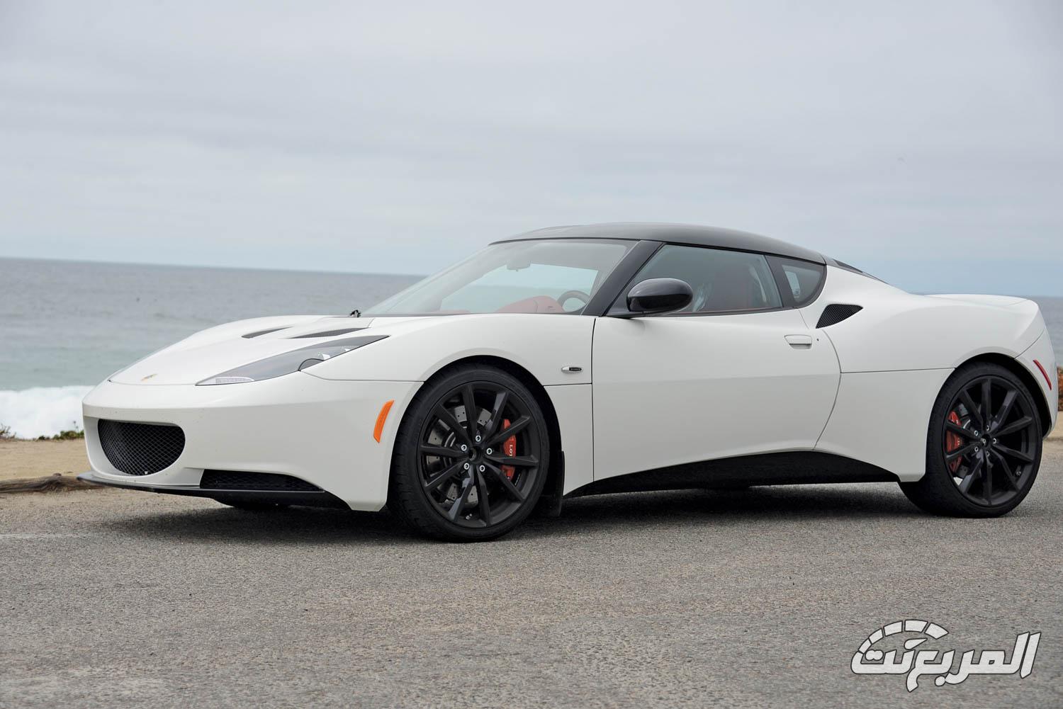 لوتس.. حكاية الأسطورة البريطانية من حلبات الفورمولا 1 إلى طرقات السعودية لوتس.. حكاية الأسطورة البريطانية من حلبات الفورمولا 1 إلى طرقات السعودية 14