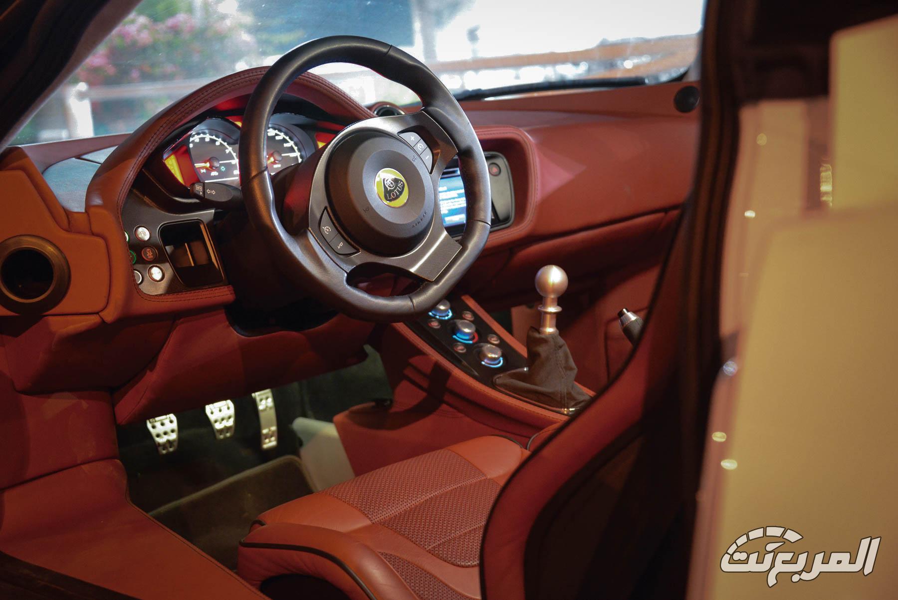 لوتس.. حكاية الأسطورة البريطانية من حلبات الفورمولا 1 إلى طرقات السعودية لوتس.. حكاية الأسطورة البريطانية من حلبات الفورمولا 1 إلى طرقات السعودية 16