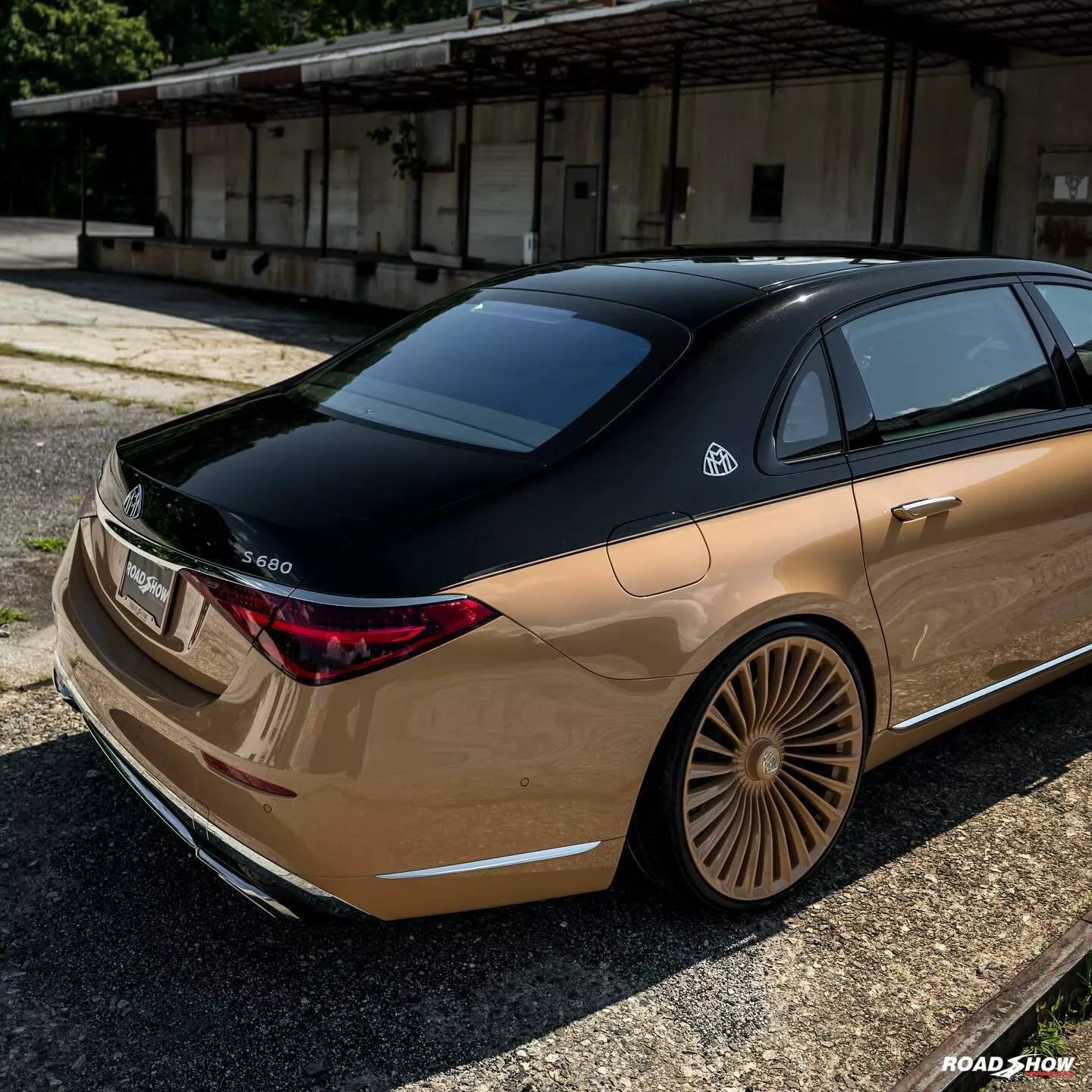 مرسيدس مايباخ اس كلاس إصدار "فيرجيل أبلوه" الحصري جداً يحصل على تعديلات أمريكية ملفتة مرسيدس مايباخ اس كلاس إصدار "فيرجيل أبلوه" الحصري جداً يحصل على تعديلات أمريكية ملفتة 11