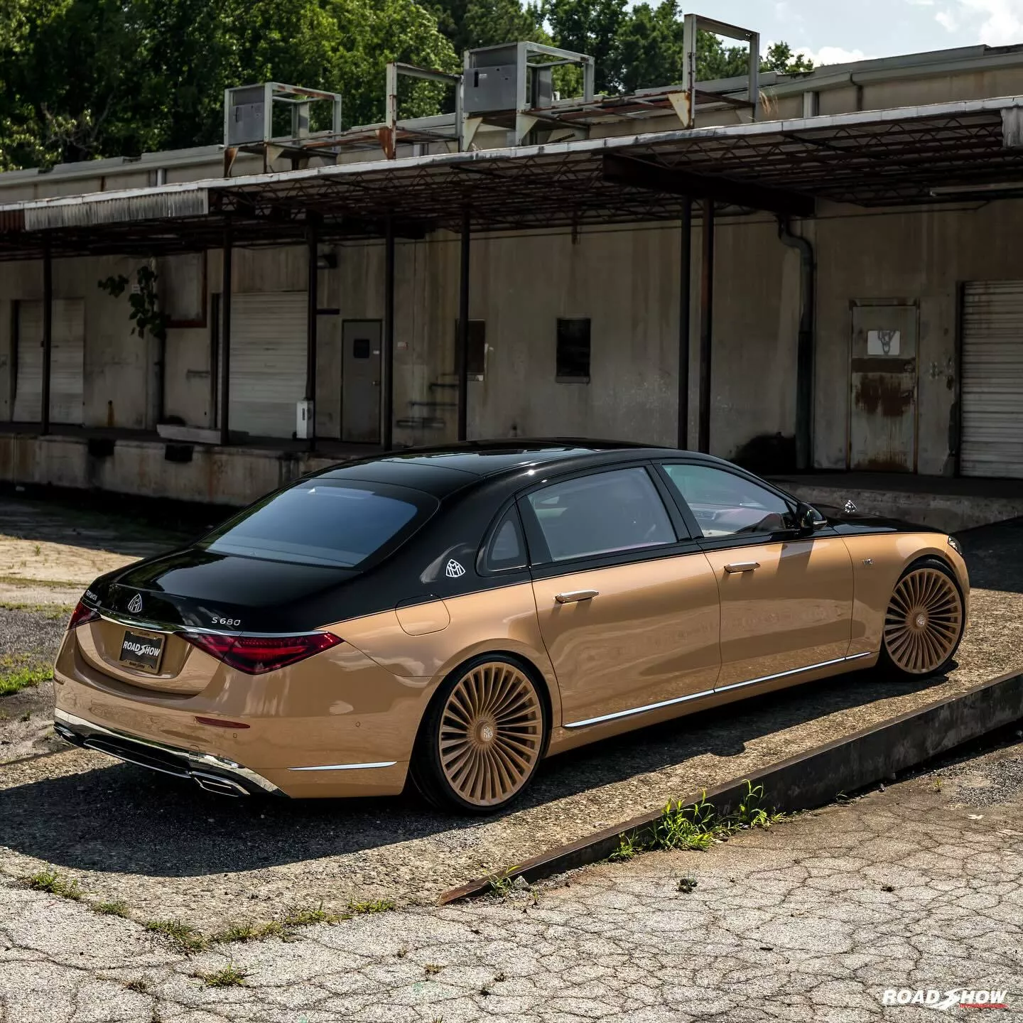 مرسيدس مايباخ اس كلاس إصدار "فيرجيل أبلوه" الحصري جداً يحصل على تعديلات أمريكية ملفتة مرسيدس مايباخ اس كلاس إصدار "فيرجيل أبلوه" الحصري جداً يحصل على تعديلات أمريكية ملفتة 8