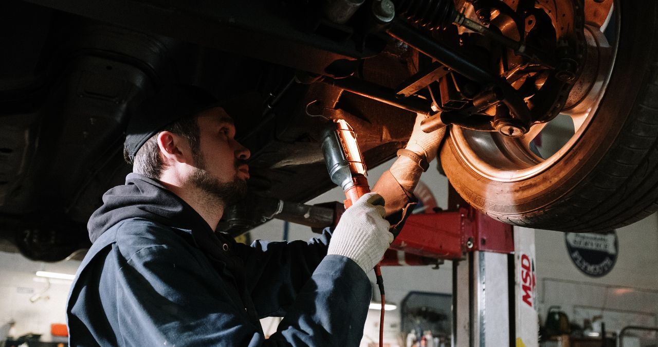 كيف تكشف السيارات المستعملة المضروبة في 5 خطوات! كيف تكشف السيارات المستعملة المضروبة في 5 خطوات! 3