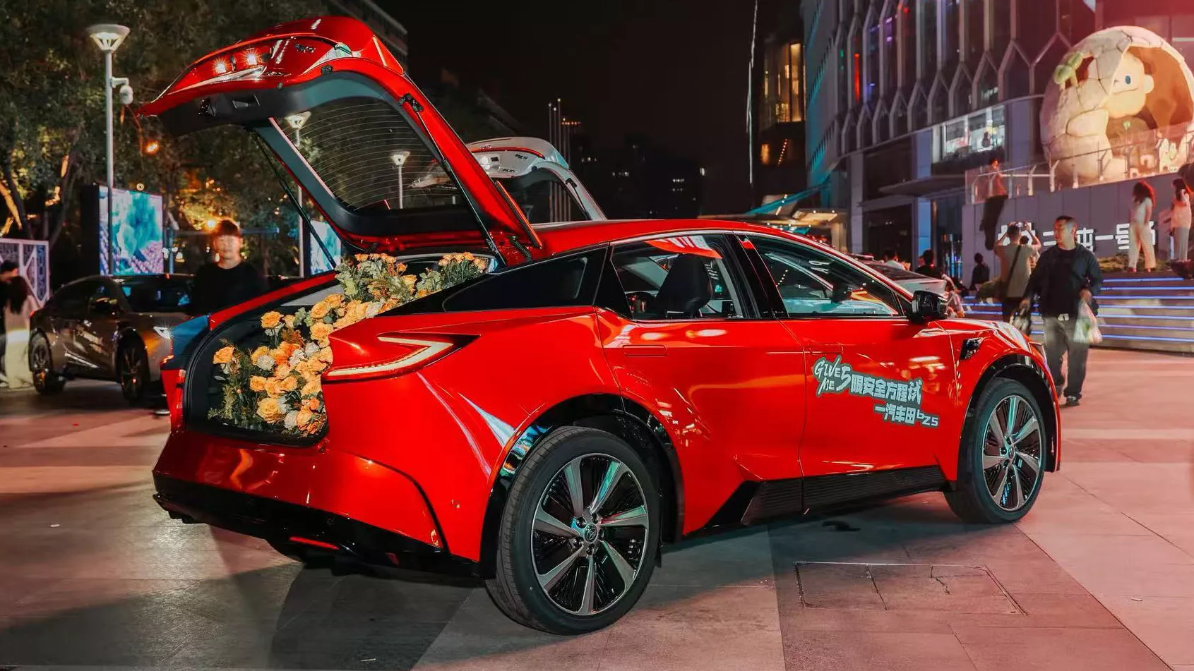 تويوتا تطرح الكروس أوفر الكهربائية bZ5 في الصين بسعر أرخص من كورولا مستعملة! تويوتا تطرح الكروس أوفر الكهربائية bZ5 في الصين بسعر أرخص من كورولا مستعملة! 1