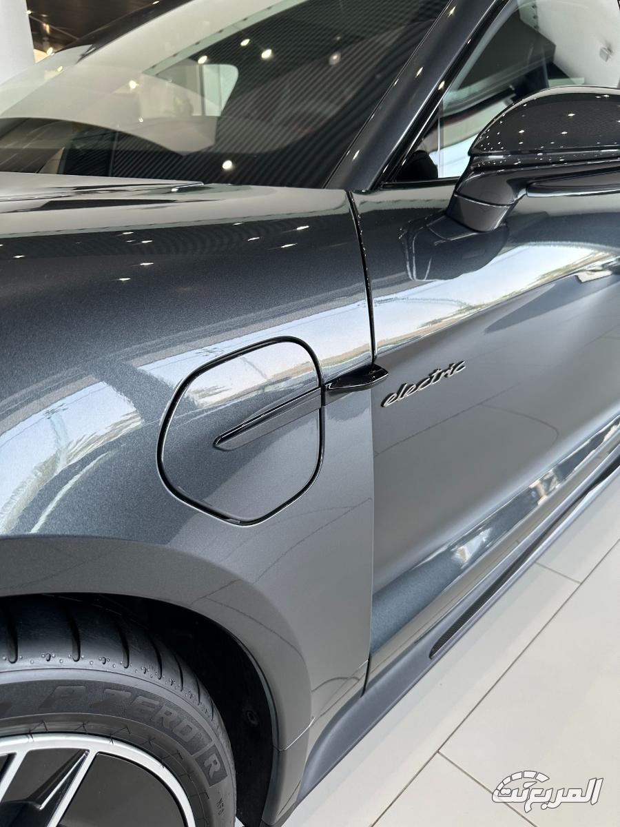 بورش-تايكان-المربع-نت-17-9