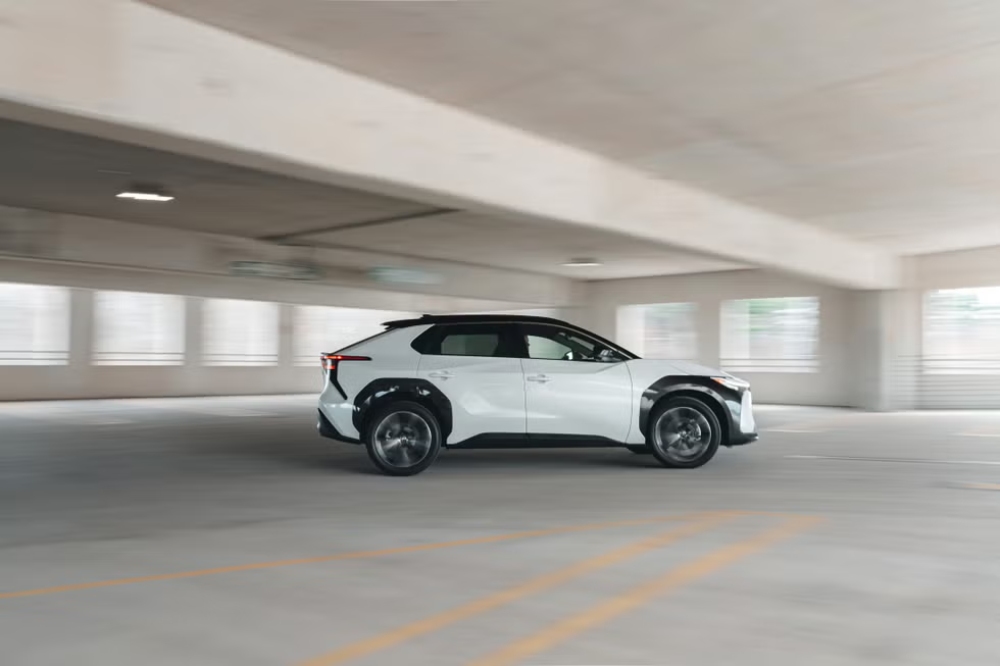 تويوتا-bz4x-المربع-نت-19-2