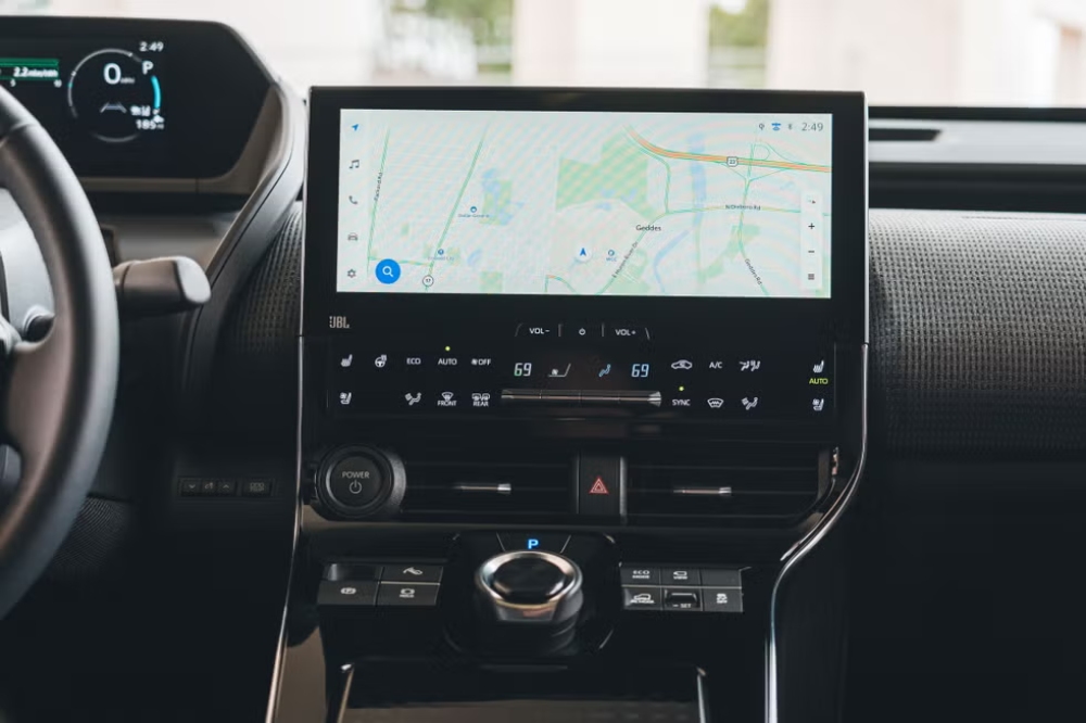 تويوتا-bz4x-المربع-نت-35