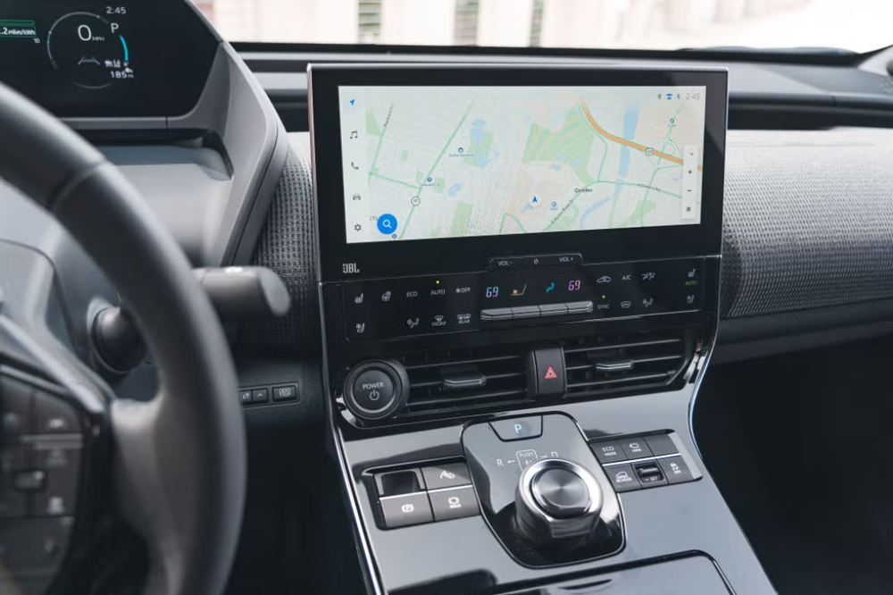 تويوتا-bz4x-المربع-نت-36