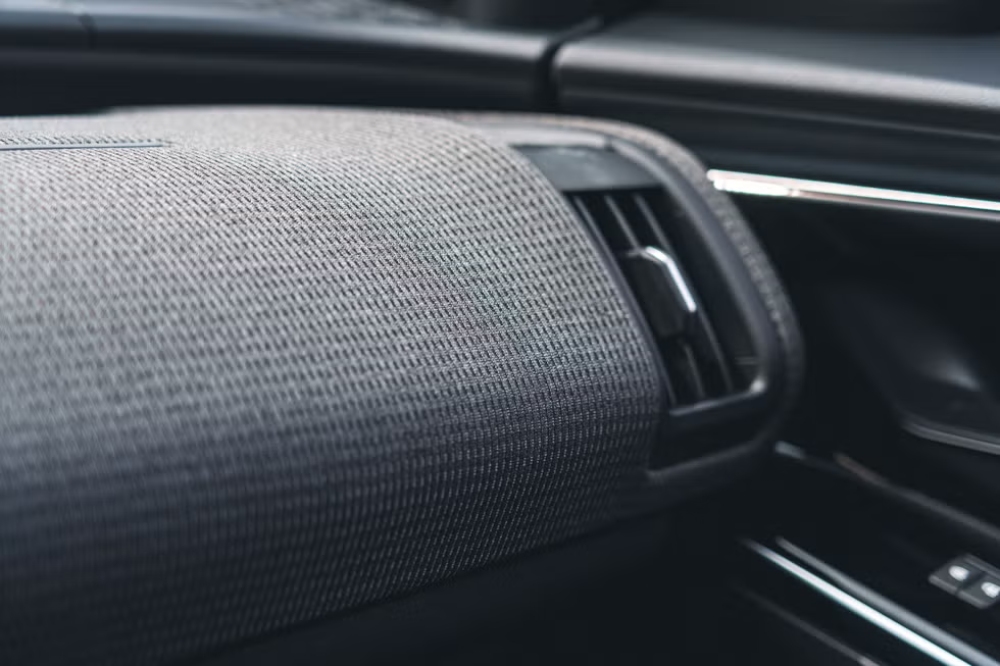 تويوتا-bz4x-المربع-نت-38