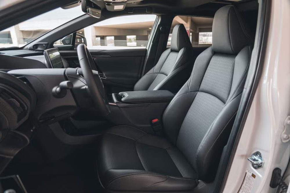 تويوتا-bz4x-المربع-نت-39