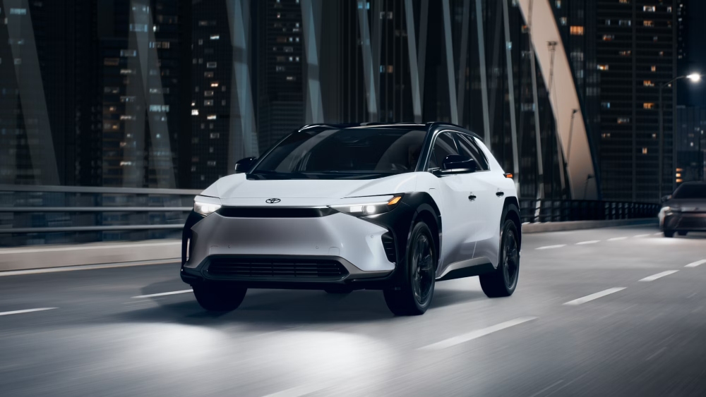 تويوتا-bz4x-المربع-نت-57