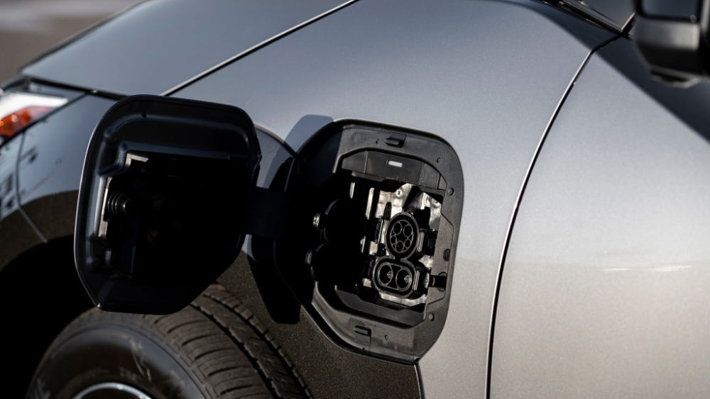 تويوتا-bz4x-المربع-نت-63