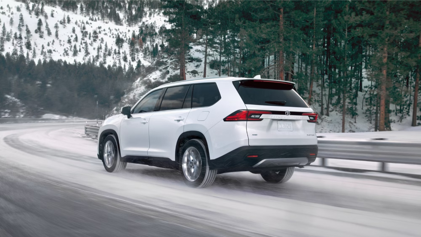 تويوتا-جراند-هايلاندر-المربع-نت-12