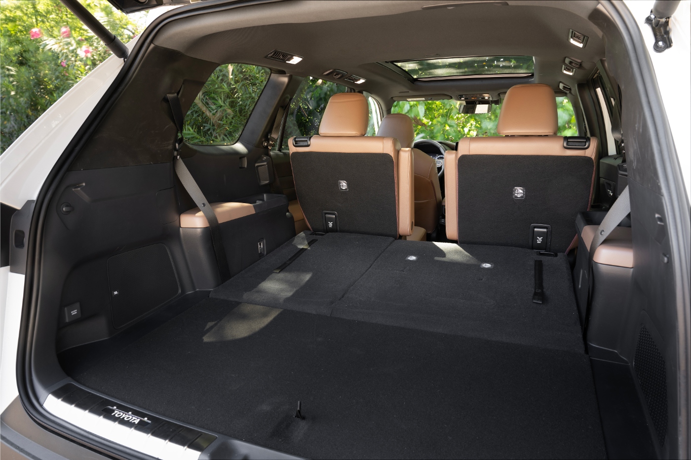 تويوتا-جراند-هايلاندر-المربع-نت-25