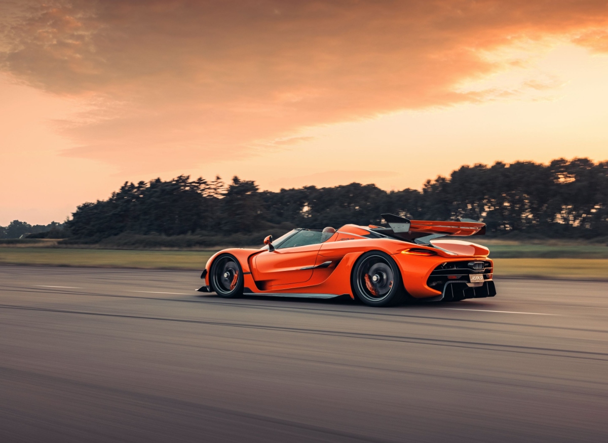 كوينيجسيج-jesko-attack-16