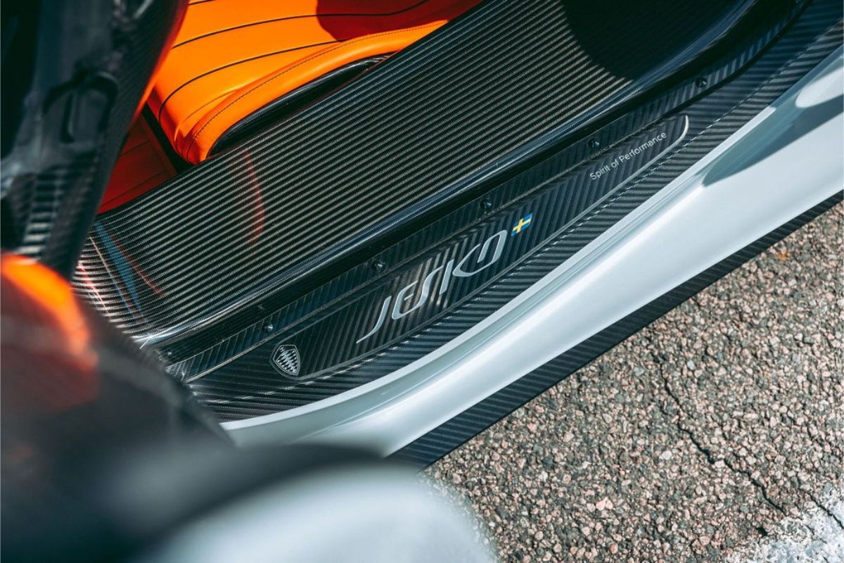 كوينيجسيج-jesko-attack-8