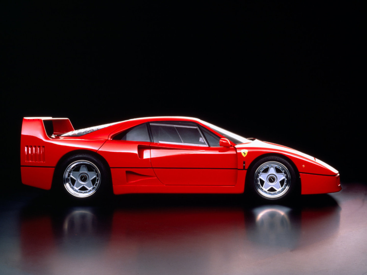 فيراري F40 ليموزين.. من أسطورة السرعة إلى تحفة فنية غريبة 3