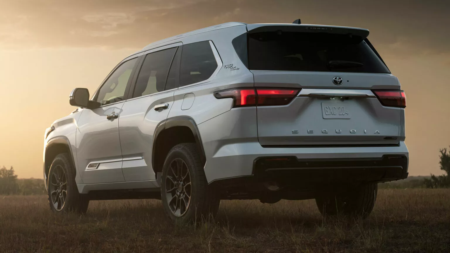 تويوتا سيكويا 2026 تزداد فخامة بعد تحديثات جديدة 3