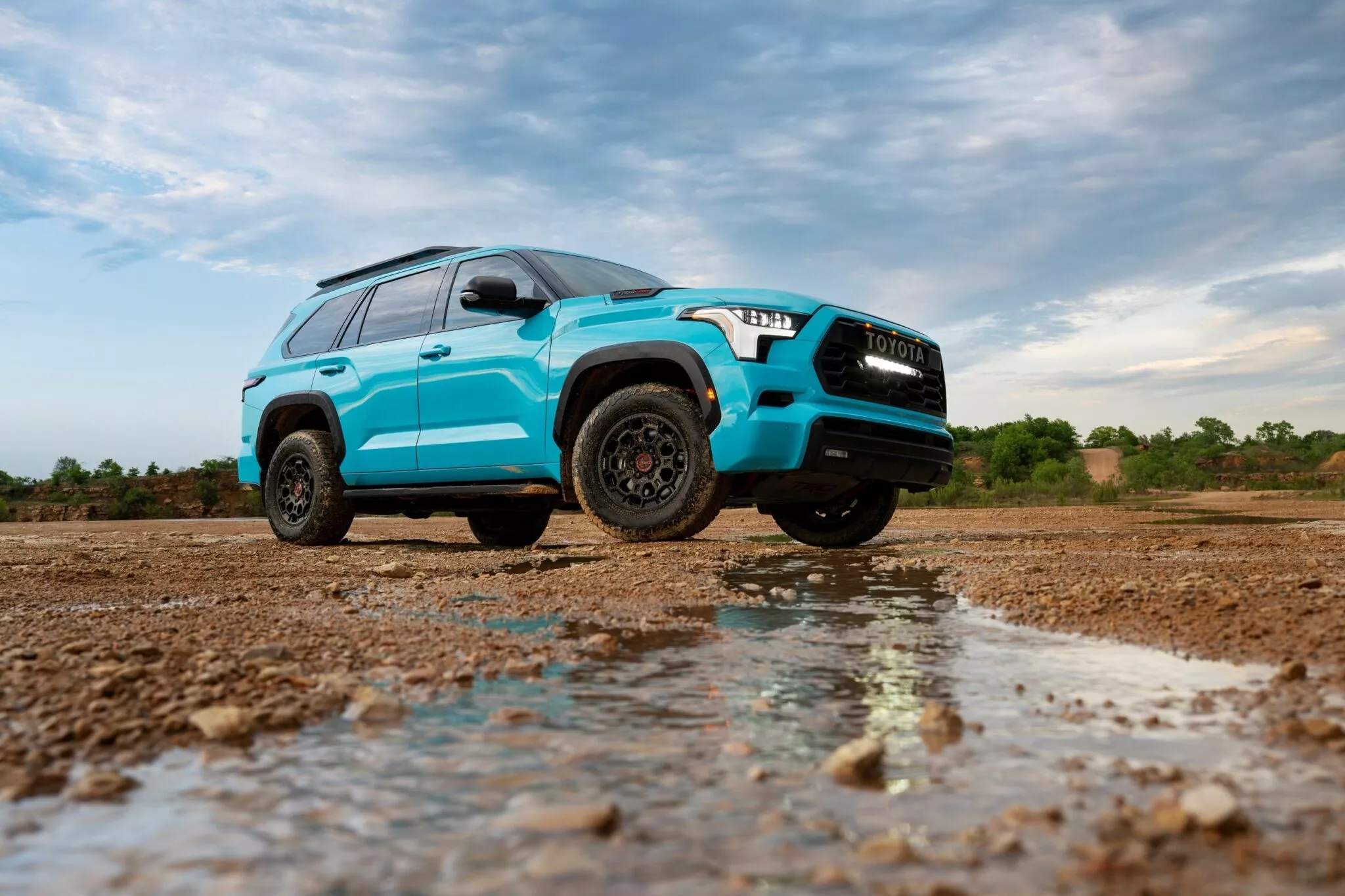 تويوتا سيكويا 2026 تزداد فخامة بعد تحديثات جديدة 2