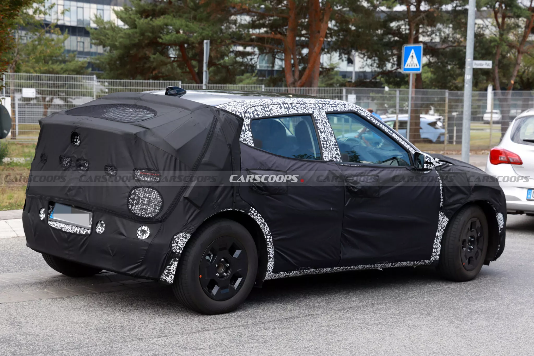 رصد أرخص وأصغر هيونداي كهربائية أثناء اختبارها 5