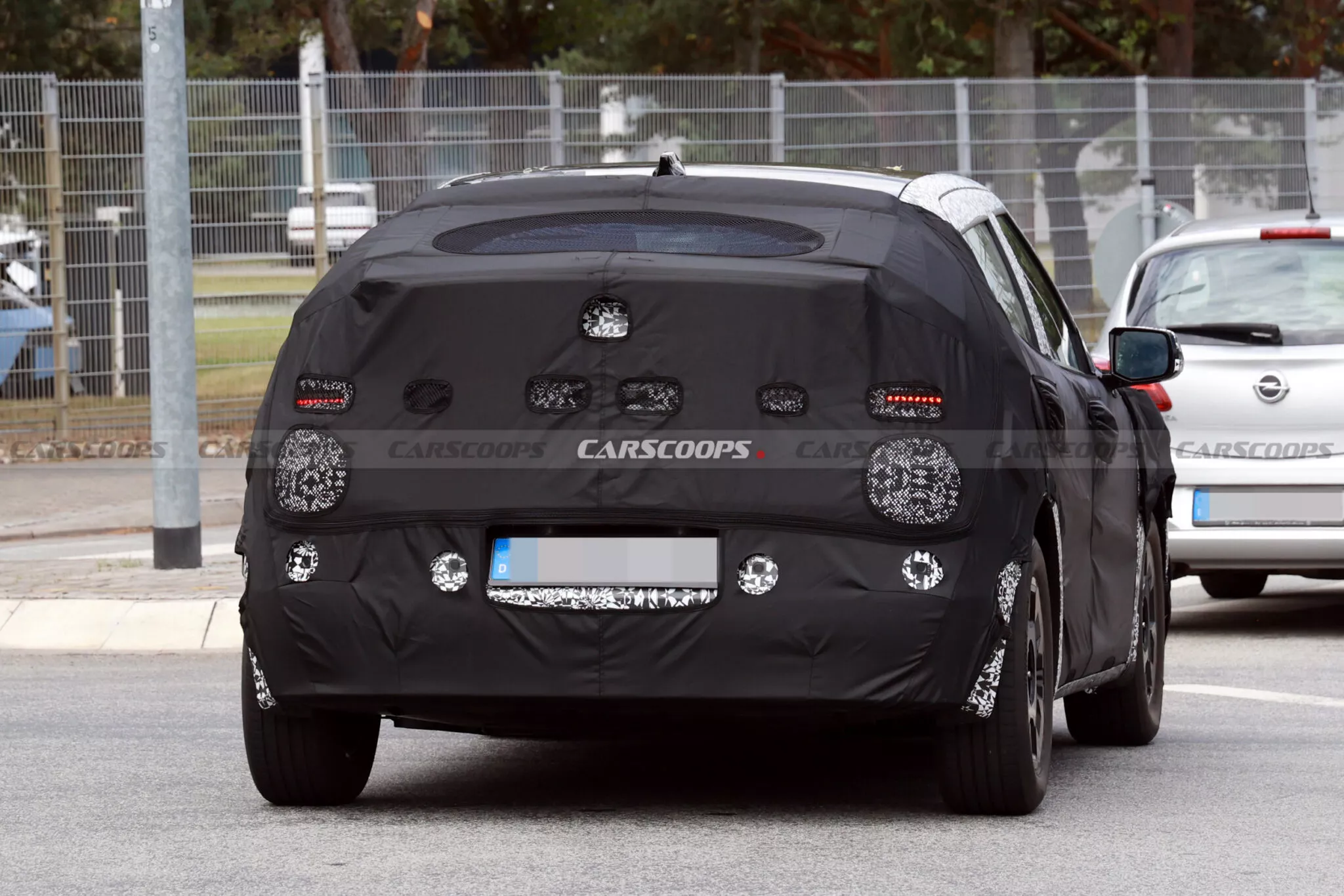 رصد أرخص وأصغر هيونداي كهربائية أثناء اختبارها 7