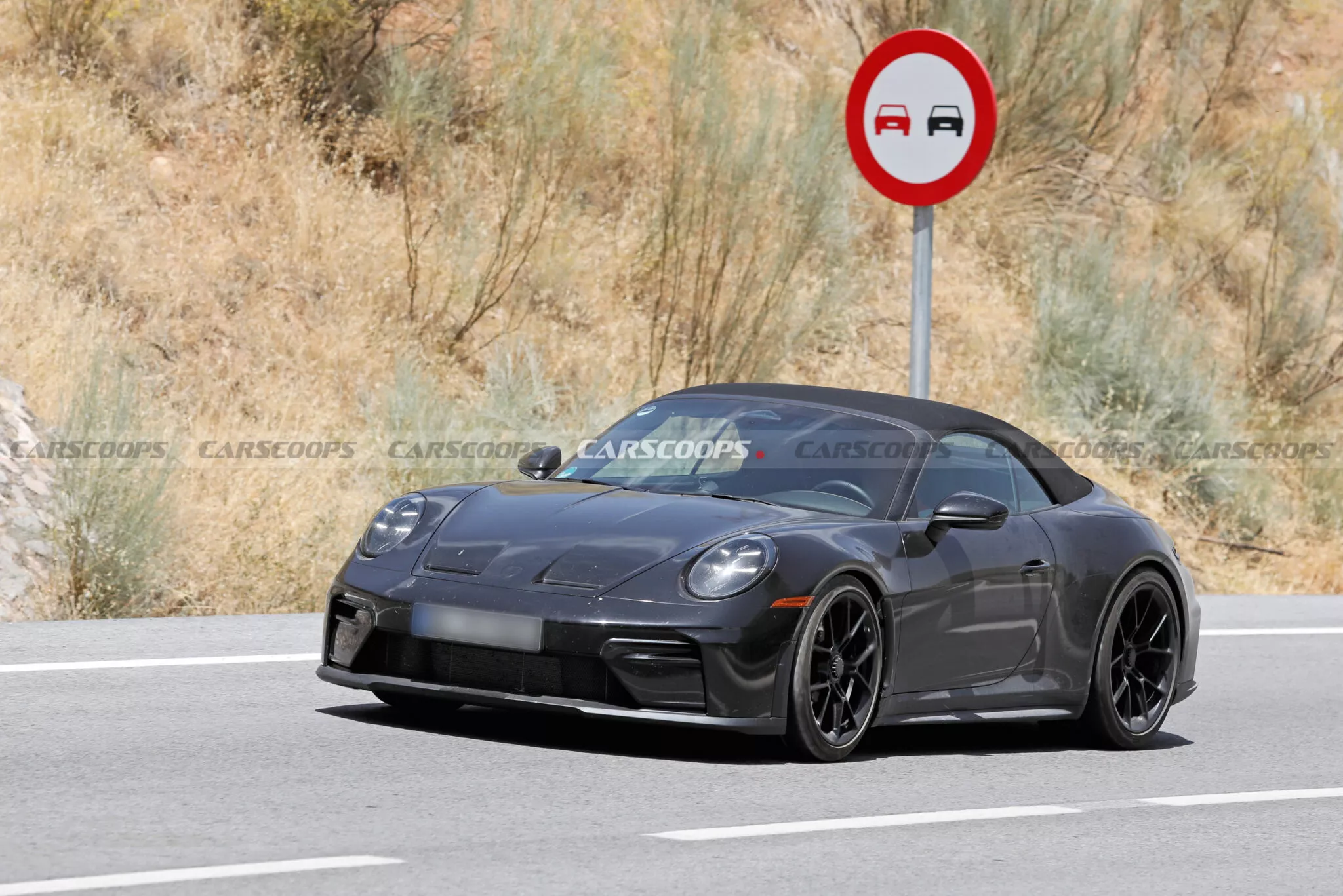 بورش تختبر الإصدار الأخير من 911 قبل توديع الجيل الحالي 3