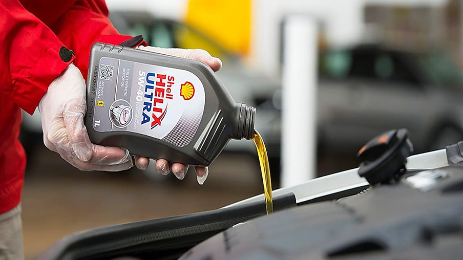 أفضل الزيوت للسيارات اليابانية في السعودية 2025.. كيف تختار الزيت المناسب لسيارتك؟ أفضل الزيوت للسيارات اليابانية