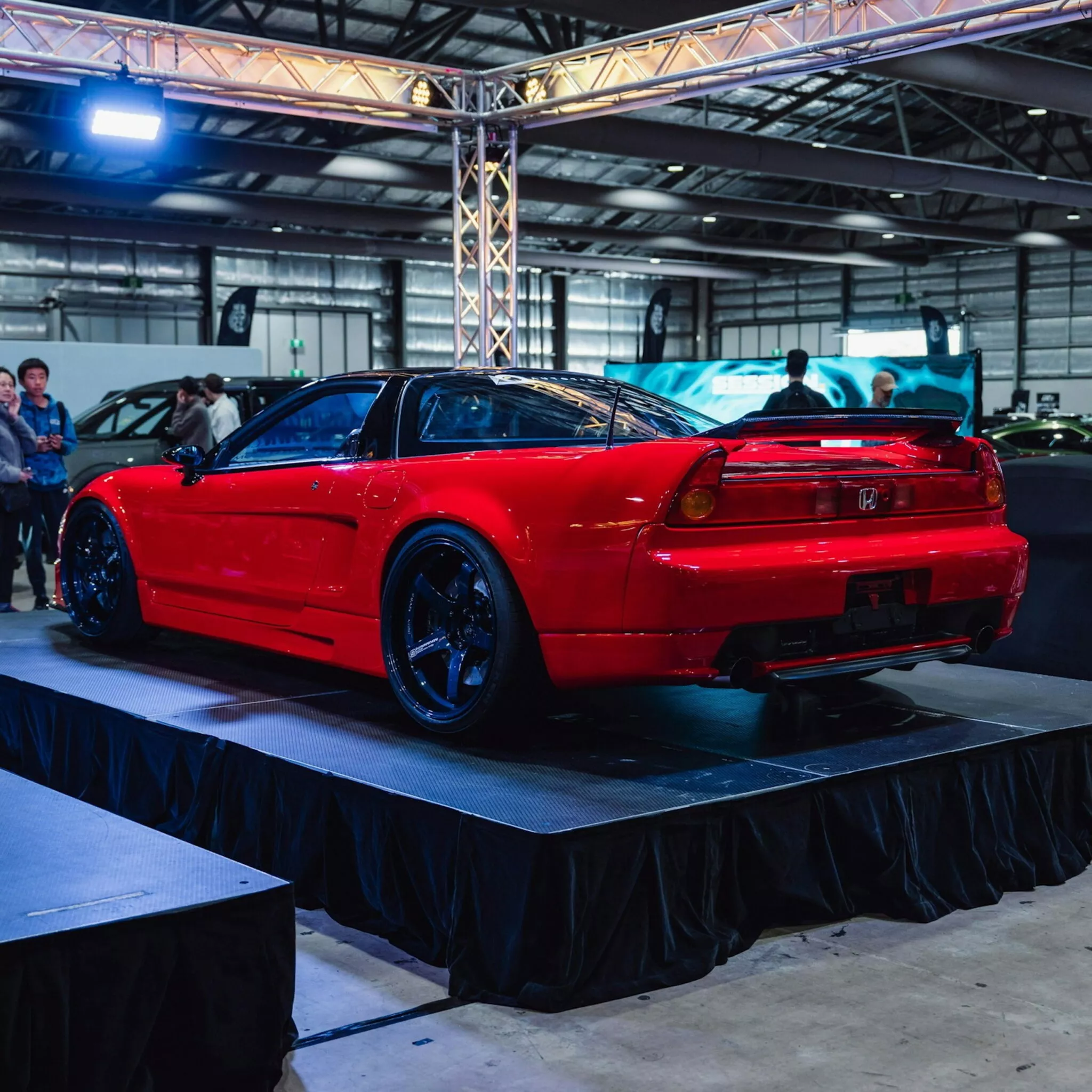 هوندا NSX الجيل الأول يعود للحياة في إصدار عصري جديد 8