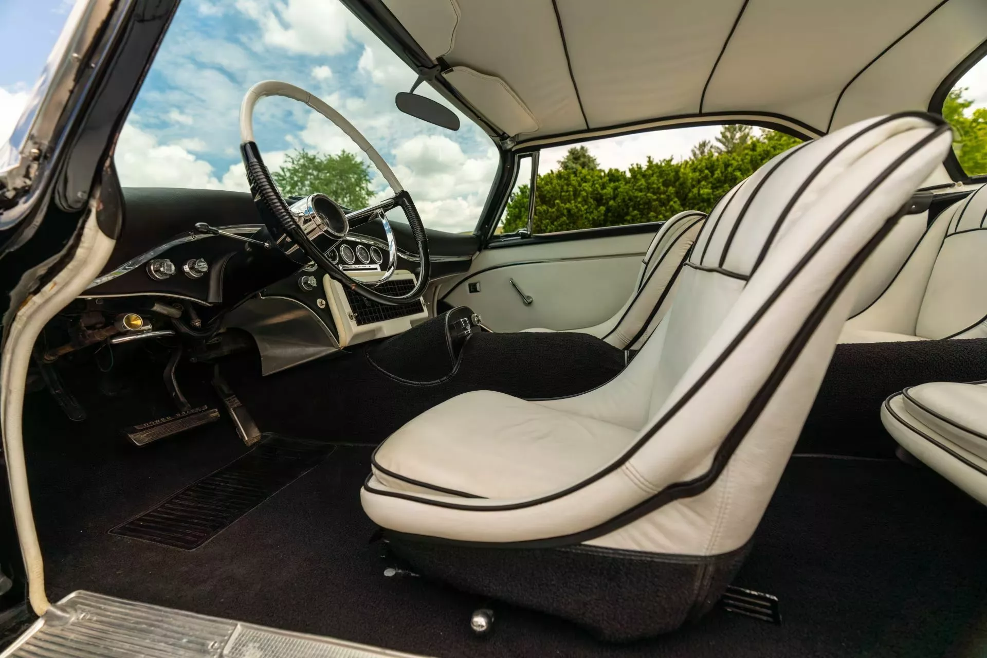 تحفة نادرة من خمسينيات القرن الماضي: كرايسلر كاليفورنيا Ghia 1958 تتجه إلى مزاد مونتيري 3