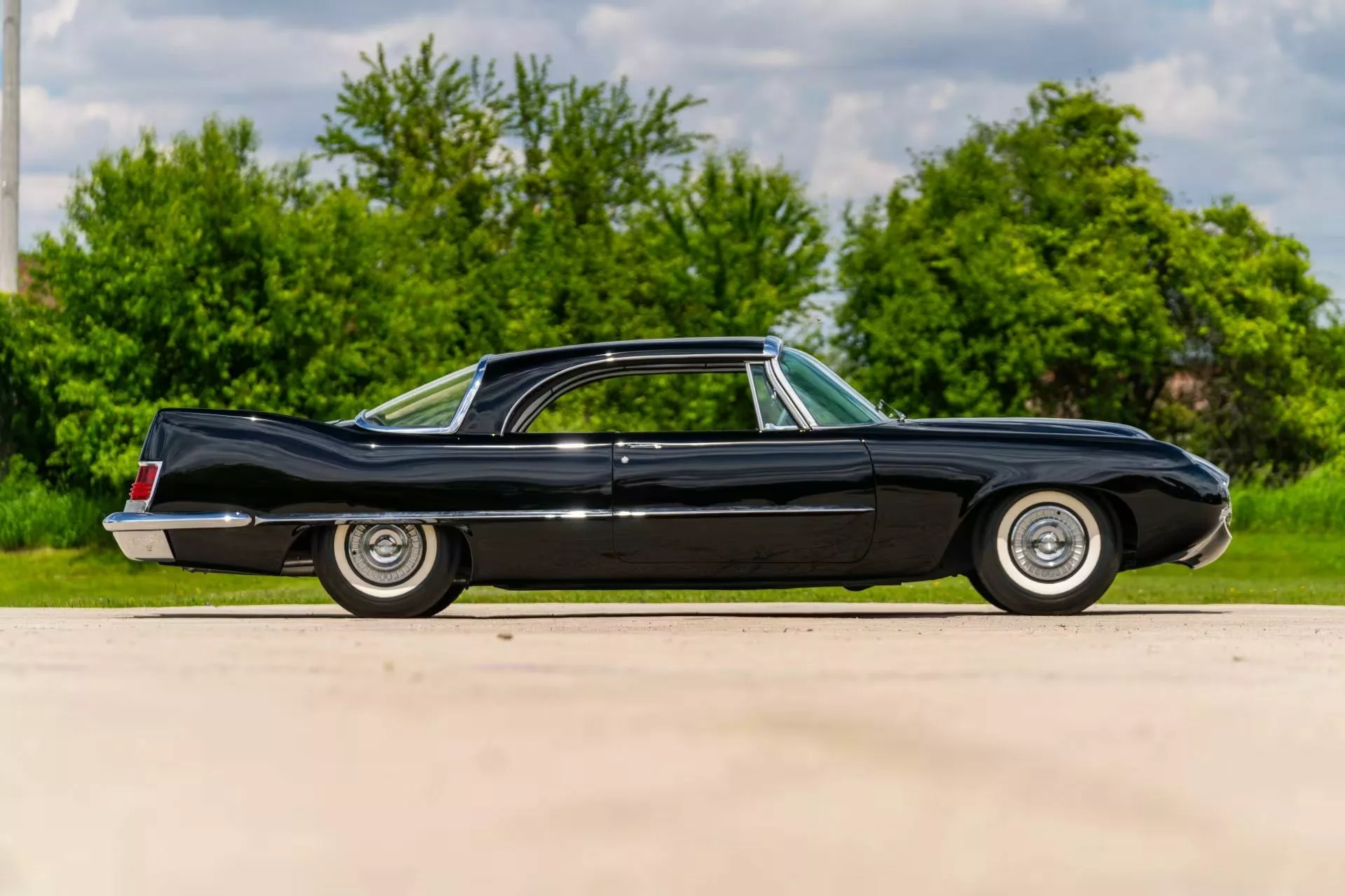 تحفة نادرة من خمسينيات القرن الماضي: كرايسلر كاليفورنيا Ghia 1958 تتجه إلى مزاد مونتيري 4