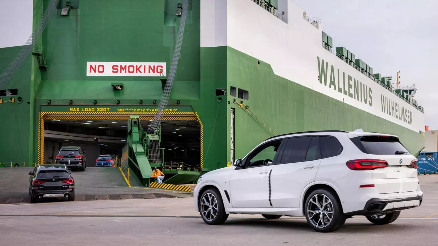 آلاف السيارات الأوروبية عالقة في الموانئ بسبب ضرائب ترامب 1