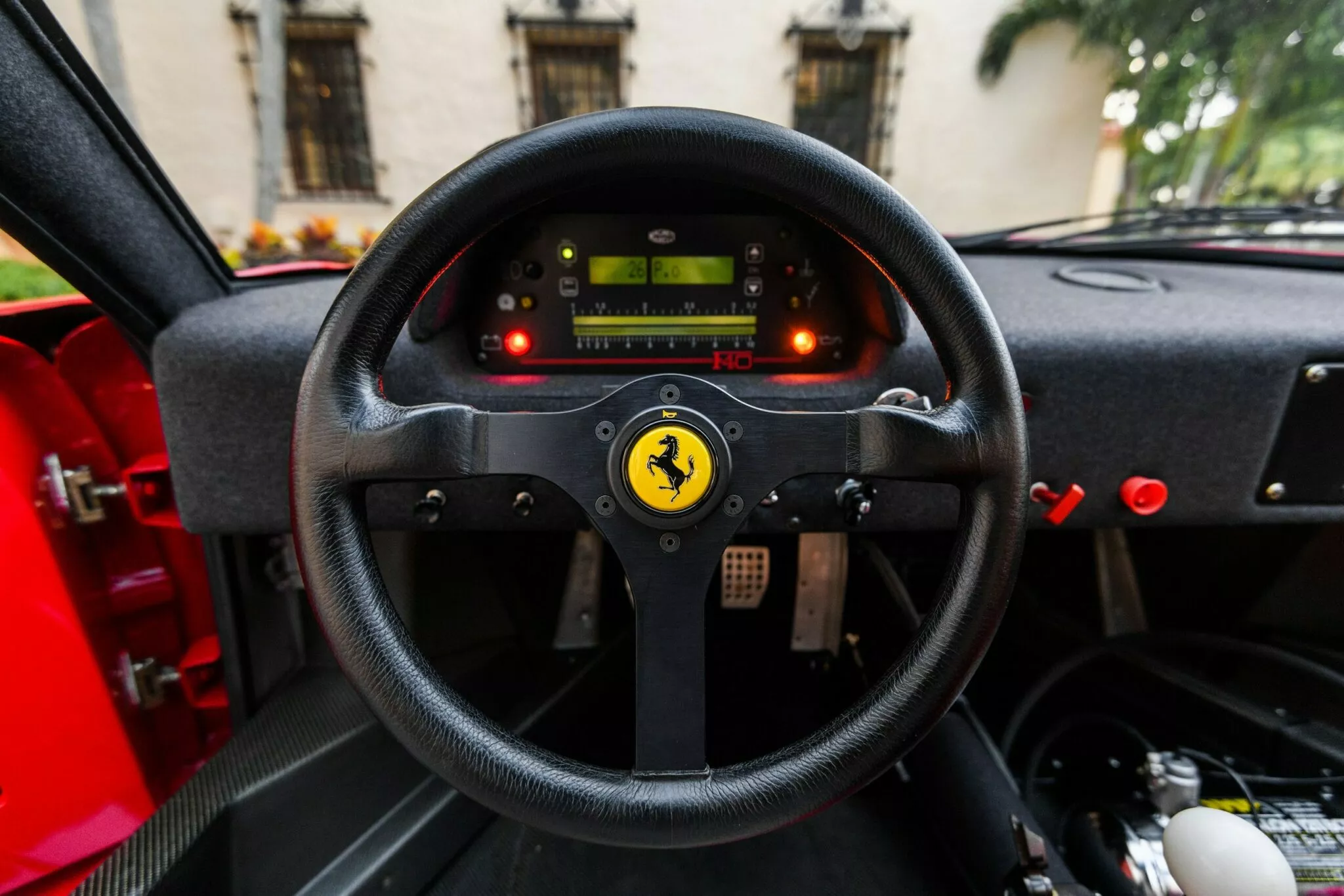 فيراري F40 LM.. أسطورة السباقات النادرة تتجه إلى المزاد فيراري F40 LM.. أسطورة السباقات النادرة تتجه إلى المزاد 22