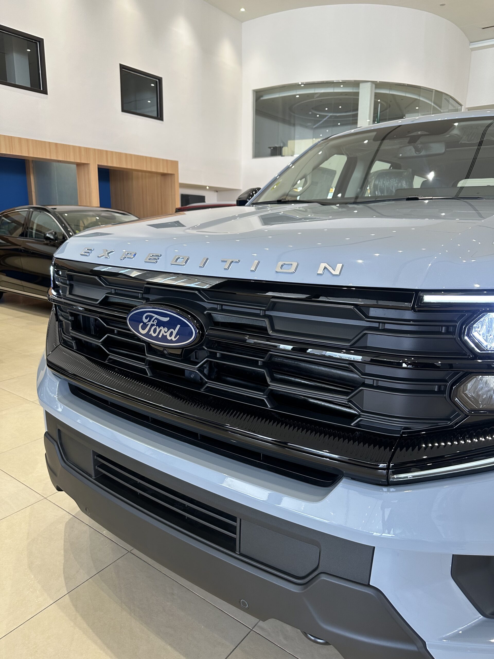 شرح سريع على فورد اكسبيديشن 2025 في السعودية.. وعرض مواصفات الفئات 6