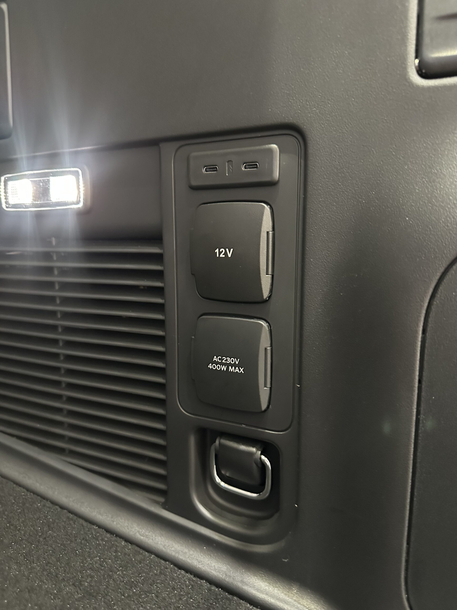 شرح سريع على فورد اكسبيديشن 2025 في السعودية.. وعرض مواصفات الفئات 27