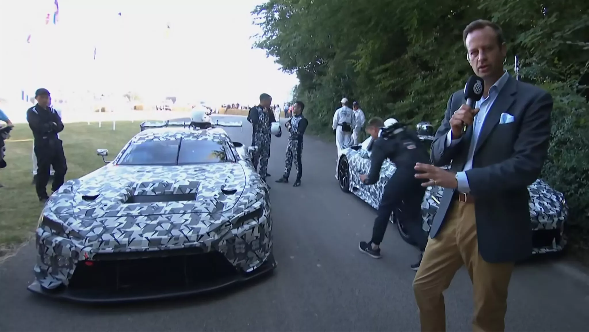 لكزس تكشف عن داخلية خليفة LFA الأسطورية لأول مرة في جودوود 6