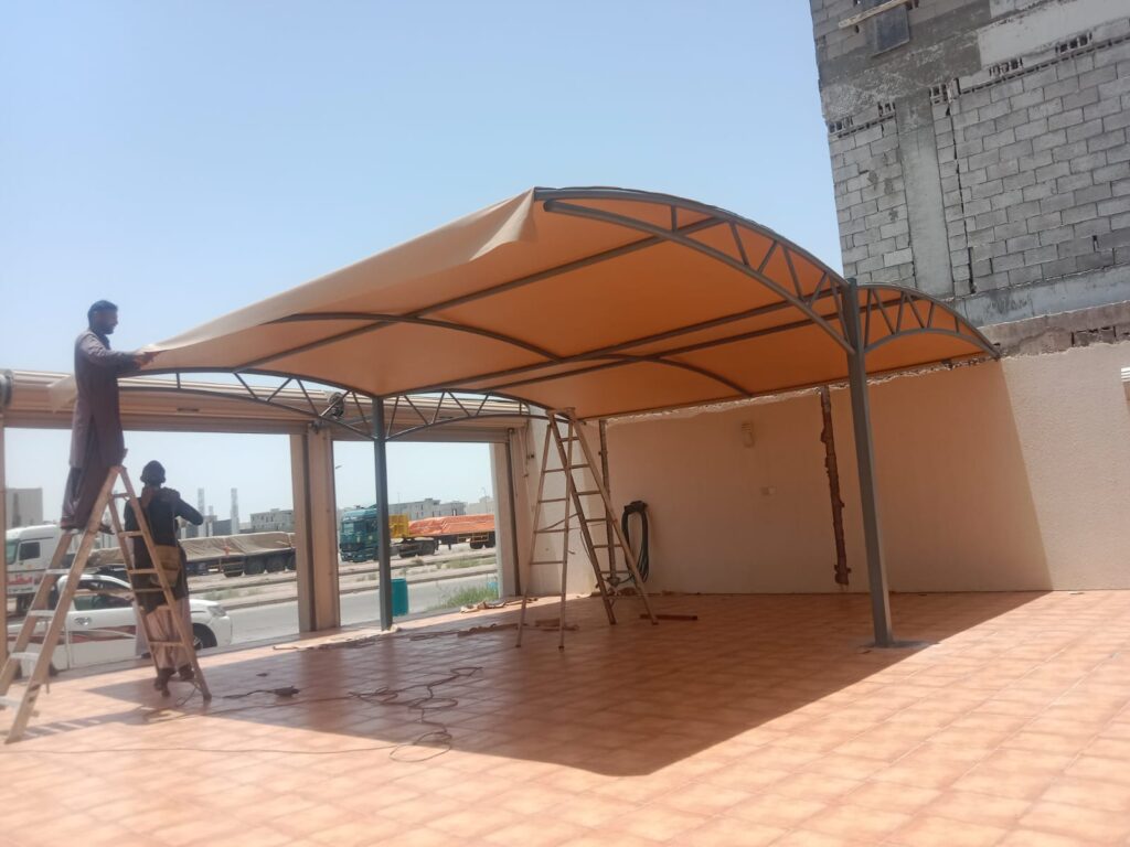 مظلات السيارات بين المسموح والممنوع.. ويُمنع تركيبها داخل حد الملكية دون تصريح رسمي 1