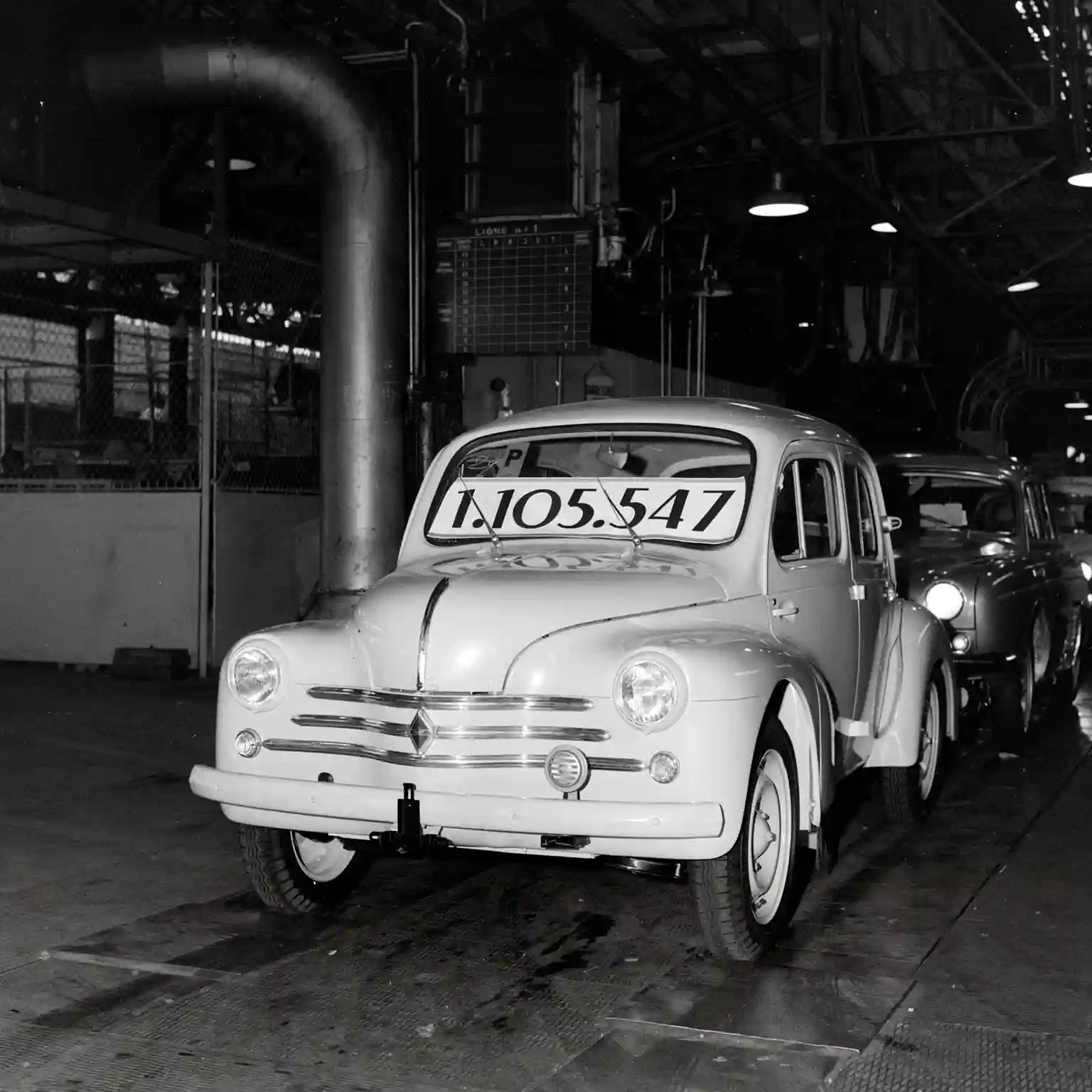 حكاية رينو.. ماس فرنسي صُقل بالحروب والسباقات والابتكار 16