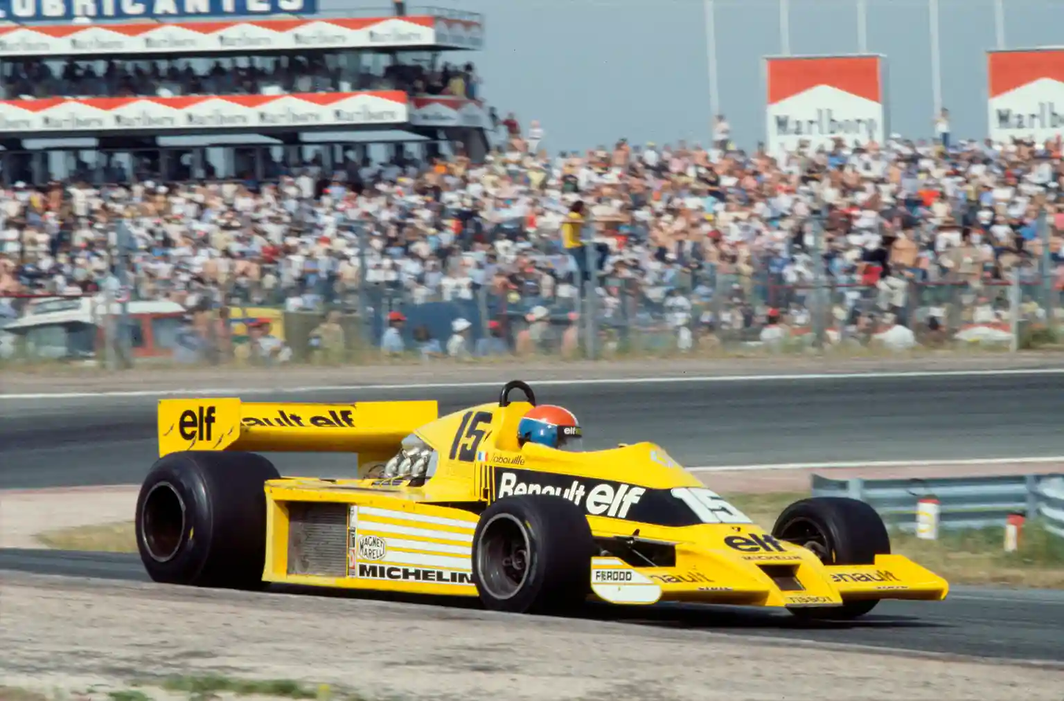 حكاية رينو.. ماس فرنسي صُقل بالحروب والسباقات والابتكار 23