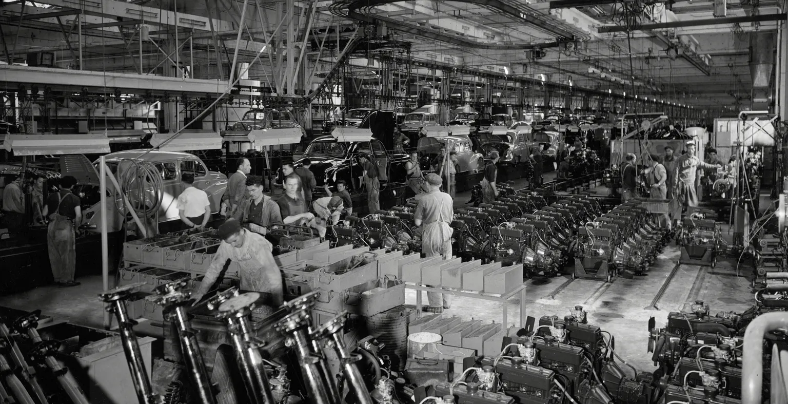 حكاية رينو.. ماس فرنسي صُقل بالحروب والسباقات والابتكار 19