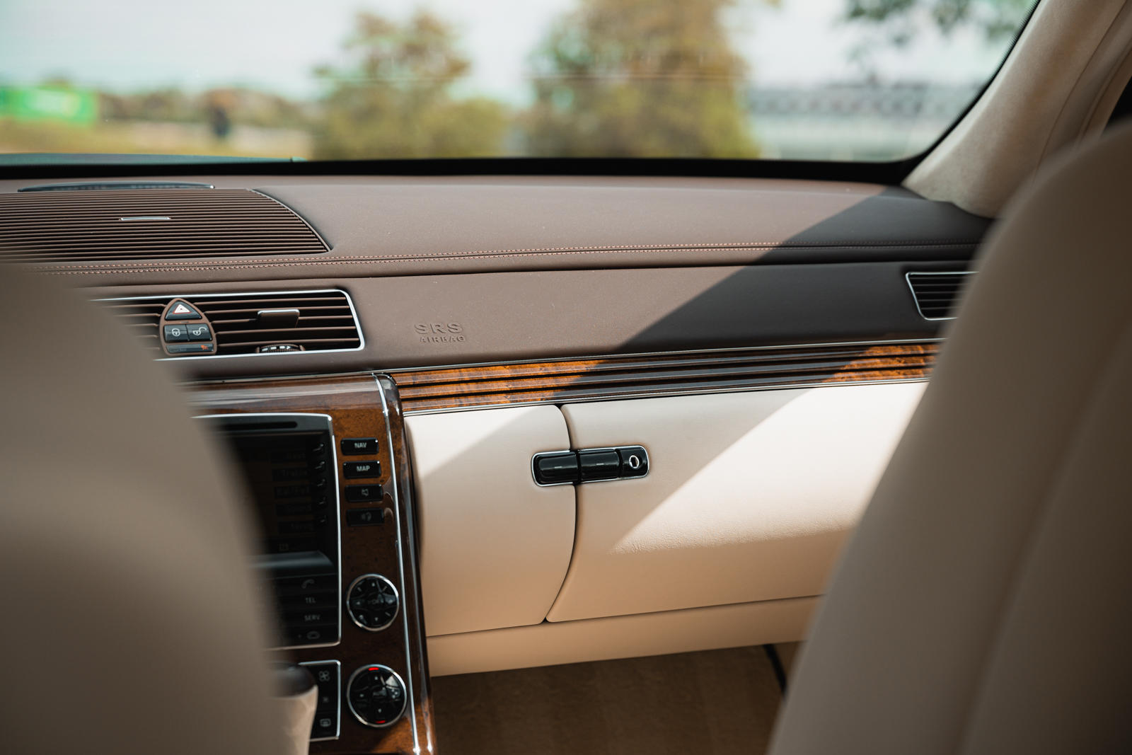 مايباخ 62 قصر ألماني فاخر يسير على عجلات.. وحكايات في عالم السيارات مايباخ 62 قصر ألماني فاخر يسير على عجلات.. وحكايات في عالم السيارات 23