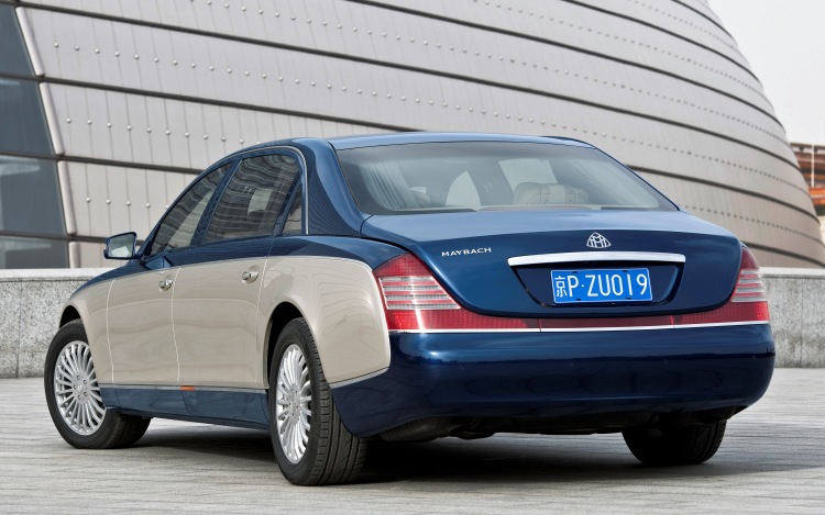 مايباخ 62 قصر ألماني فاخر يسير على عجلات.. وحكايات في عالم السيارات مايباخ 62 قصر ألماني فاخر يسير على عجلات.. وحكايات في عالم السيارات 14