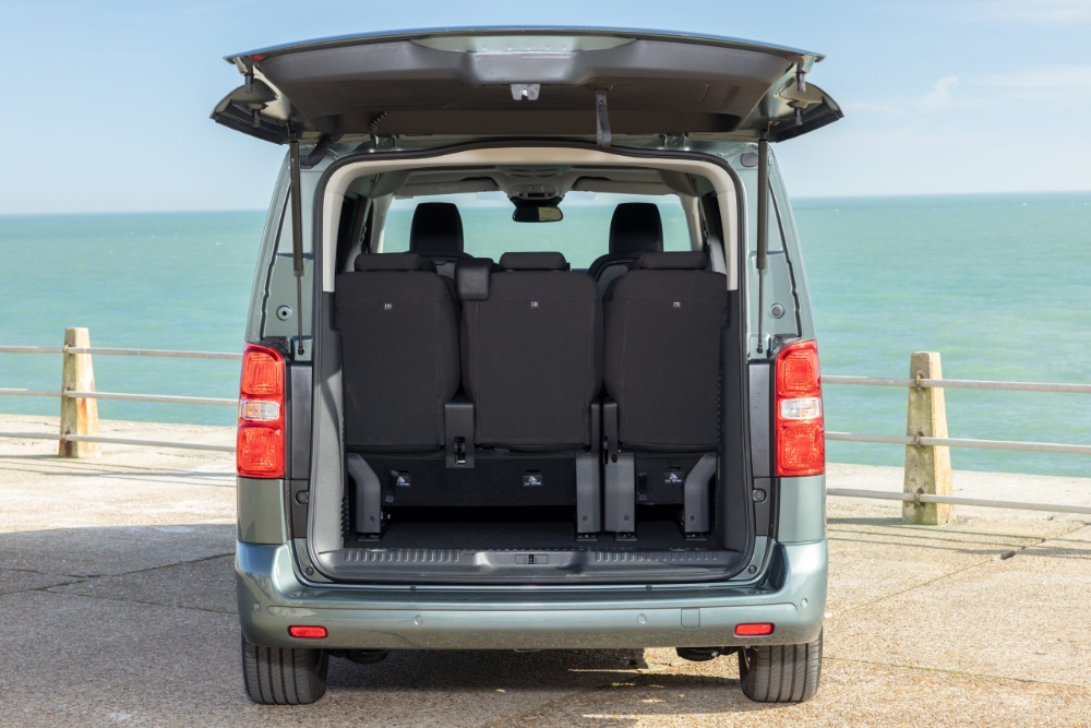 تويوتا-برو-ايس-فيرسو-المربع-نت-11