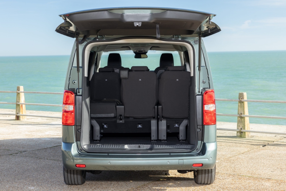 تويوتا-برو-ايس-فيرسو-المربع-نت-12