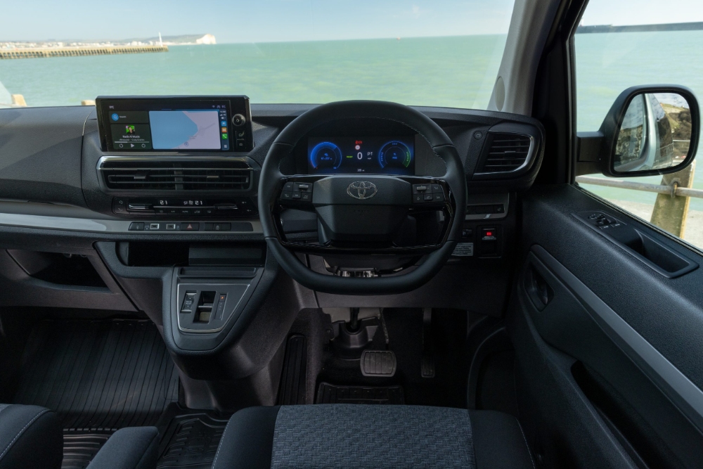 تويوتا-برو-ايس-فيرسو-المربع-نت-15