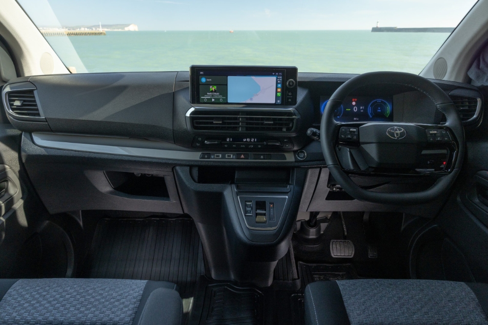 تويوتا-برو-ايس-فيرسو-المربع-نت-16