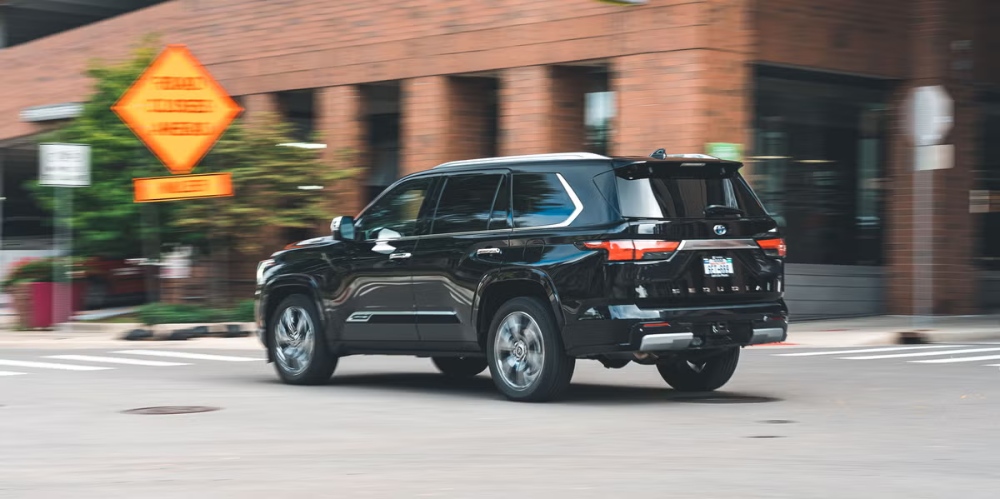 تويوتا-سيكويا-المربع-نت-4-2