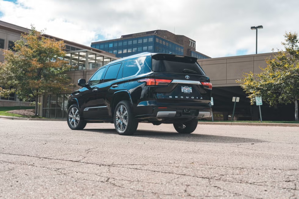 تويوتا-سيكويا-المربع-نت-9-2