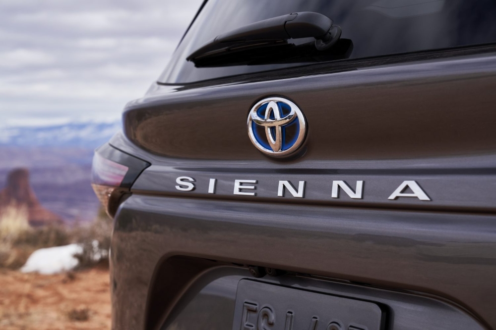 تويوتا-سيينا-المربع-نت-10-2