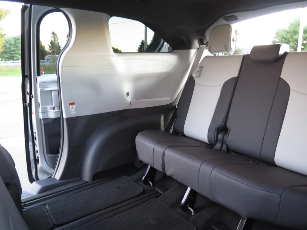 تويوتا-سيينا-المربع-نت-24-2